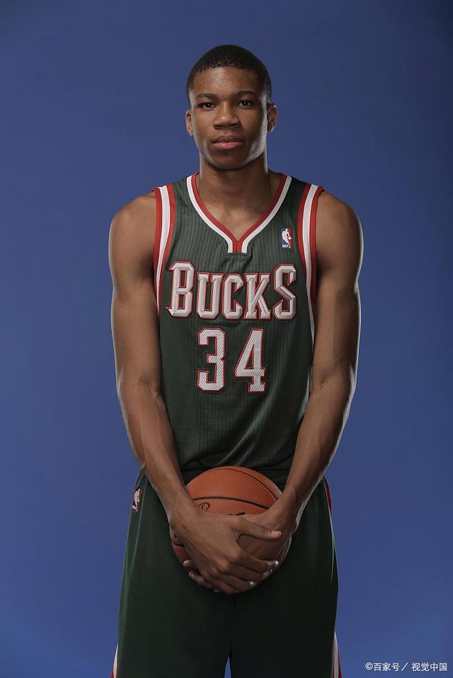 雄鹿实力大胜活塞晋级,实力碾压 雄鹿实力大胜活塞晋级,实力碾压