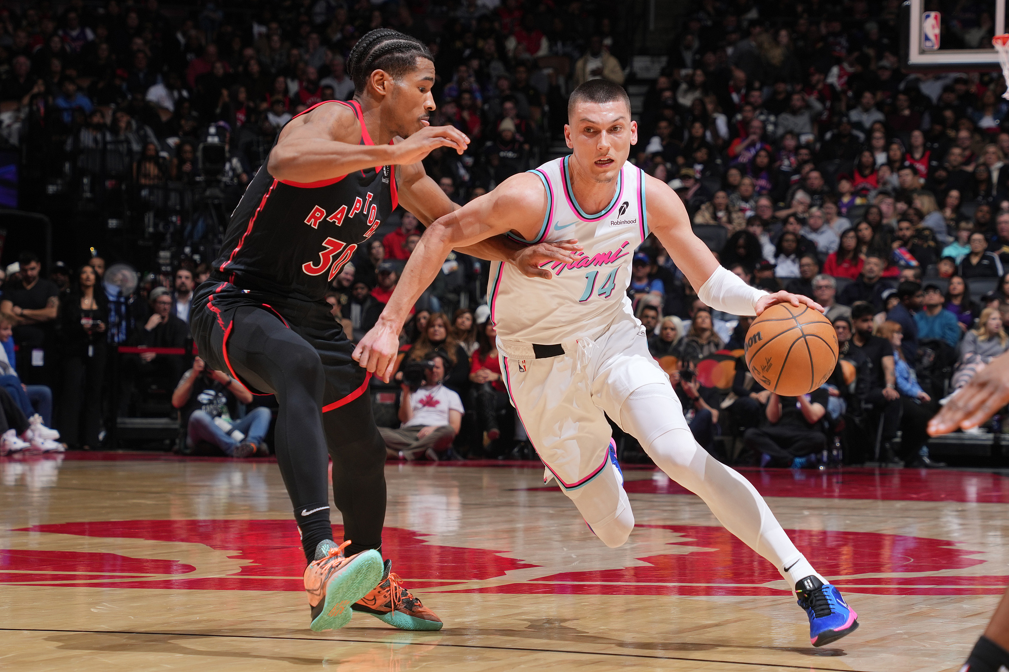 热火B队险胜巴西男篮,西蒙斯打破历史纪录 热火B队险胜巴西男篮,西蒙斯打破历史纪录