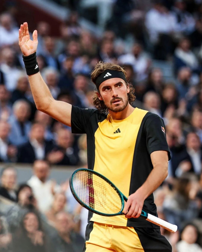 德国网球队血洗英国网球队，西西帕斯完成帽子戏法