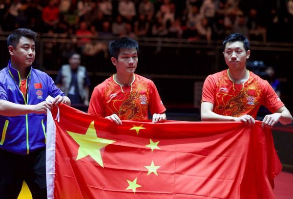 中国队碾压波兰队,许昕带队取胜 中国队碾压波兰队,许昕带队取胜